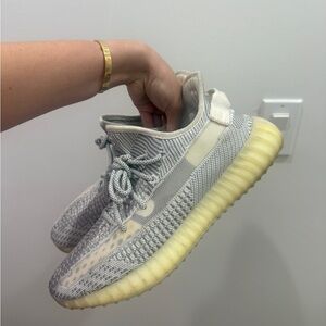 Adidas Yeezy Boost 350 V2 - Light Grey/Cream